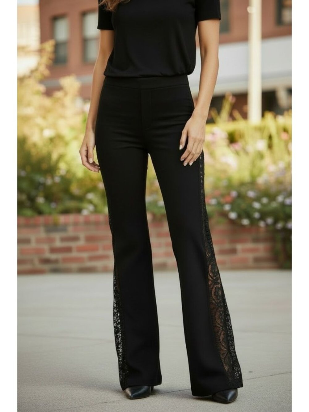 Alice + Olivia Black Pants Mandy Lace Side Panels Flare Leg Sz 4 Minimalist Chic